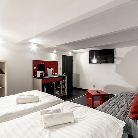 Silesia Residence Ostrava Exteriör bild A typical studio apartment