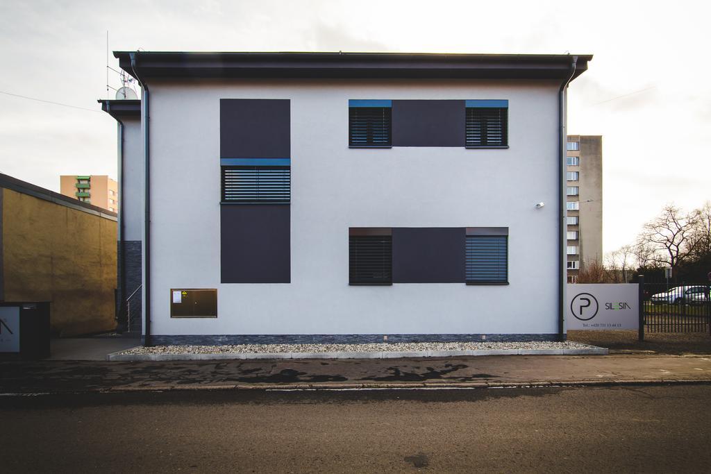Silesia Residence Ostrava Exteriör bild The new building of the Institute of Photonics